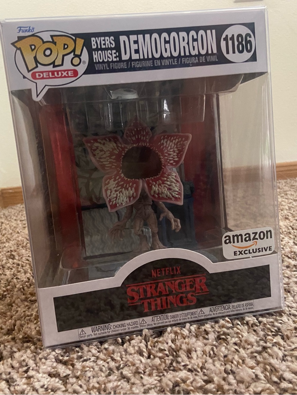 Funko Pop! Deluxe Stranger Things Demogorgon - Red, Brown, Black